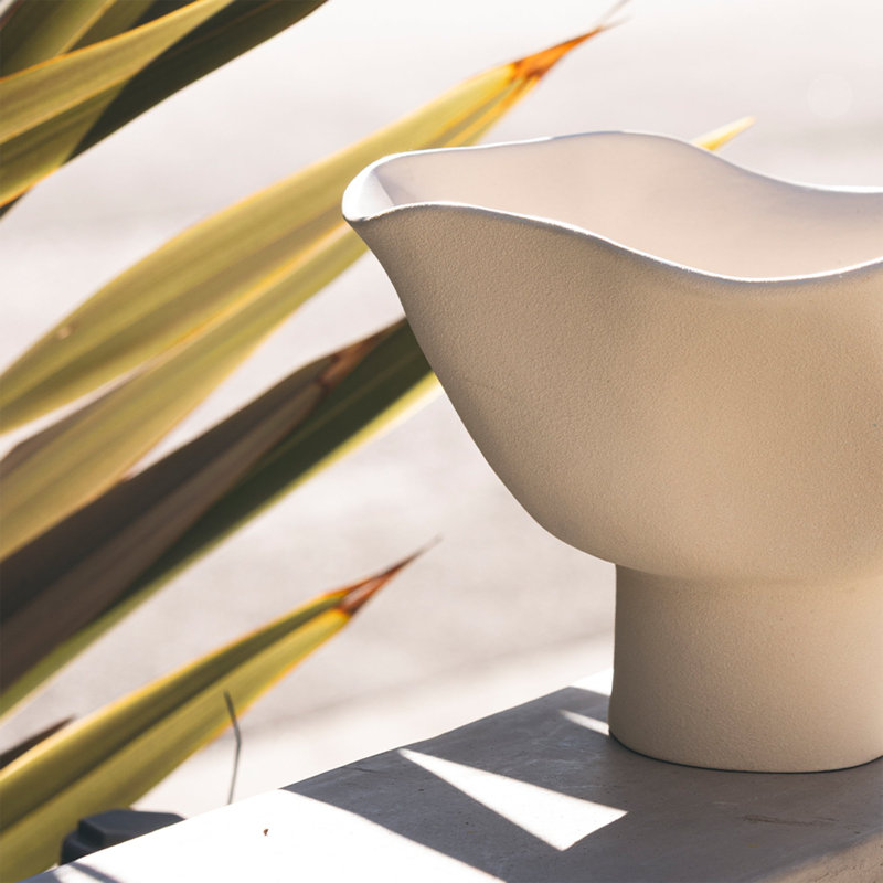 Lizzy Wavy Footed Bowl