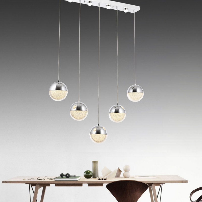 Luminaire suspendu à DEL 5 lumières pour îlot de cuisine Beckner, Chrome / ambre, Chrome / Blanc
