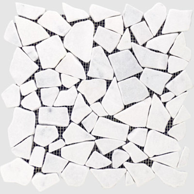 Carrelage mosaïque en marbre et cailloux