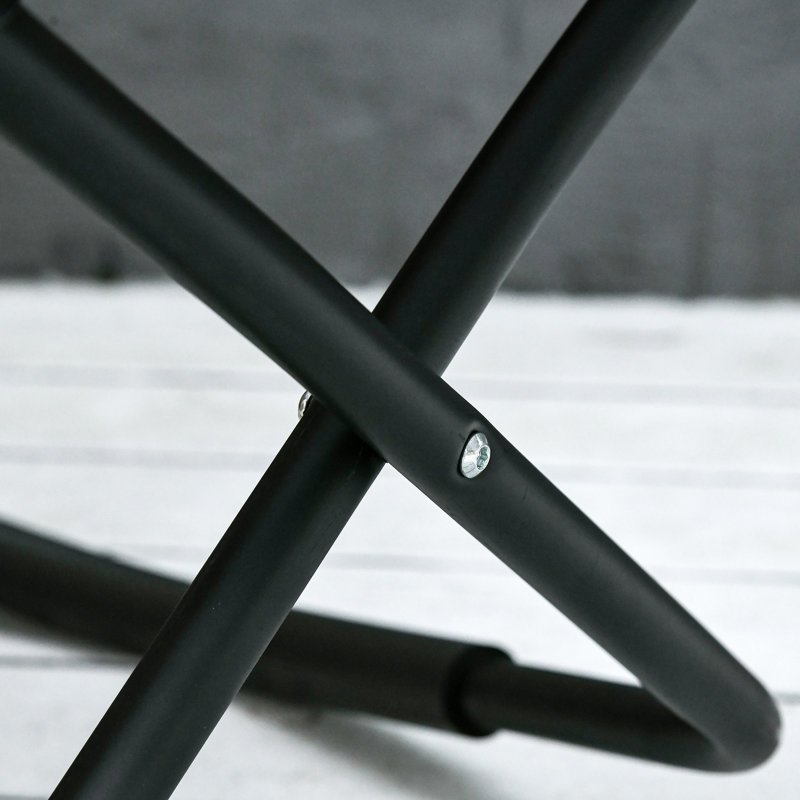 Chaise longue brune à l'extérieur - berçante, pliable