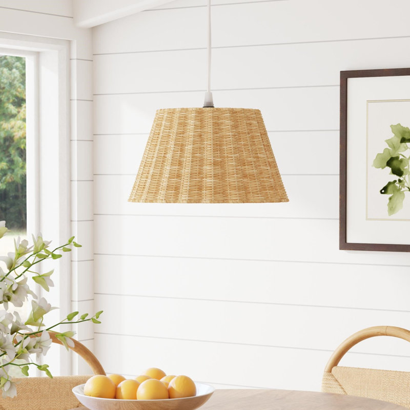 Luminaire suspendu en rotin festonné
