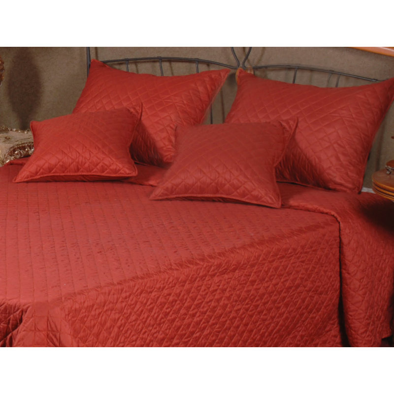 Modern & Contemporary Polyester Quilt, Full Quilt + 4 Additional Pieces, Red