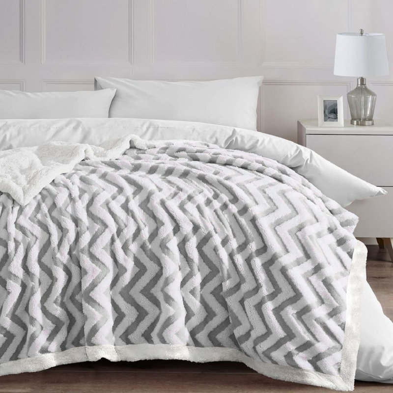 Aayanah Chunky Sherpa Backed Jacquard Chevron Throw Blanket, W100 x L150cm, Grey