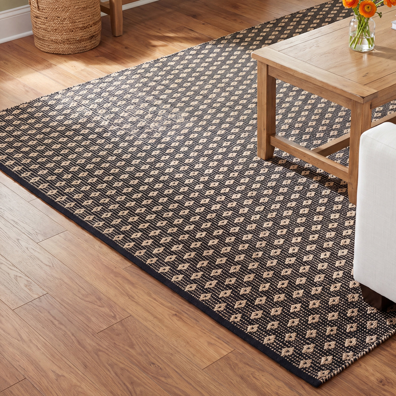 Dainty Diamond Navy/Ivory Handwoven Cotton Rug, Rectangle 6' x 9'