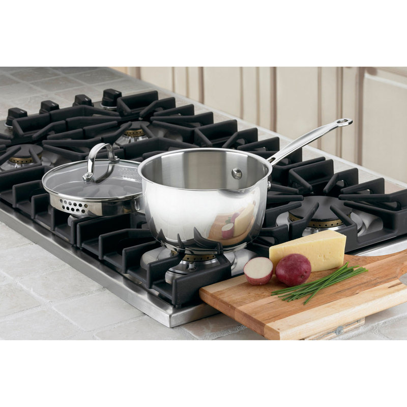 Cuisinart Stainless Steel (18/10) Saucepan with Lid, 2 Qt. Incorrect Joint