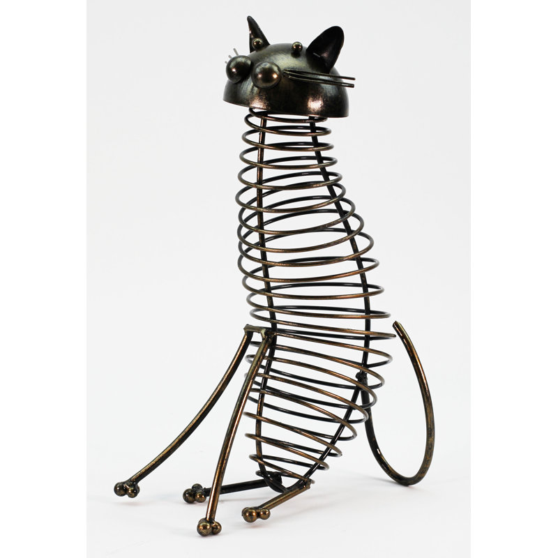 Porte-bouchons de chat en forme de bouchons de liège. Notre décor de porte-bouchons de vin ou porte-bouteilles a fière allure!