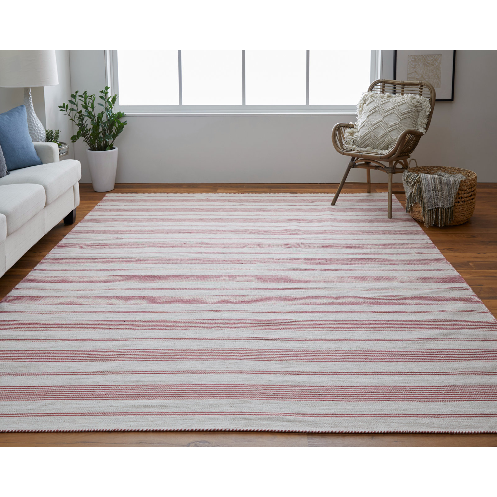 Shastina Red Ivory Hand-Woven Striped Rug, Rectangle 5' x 8'