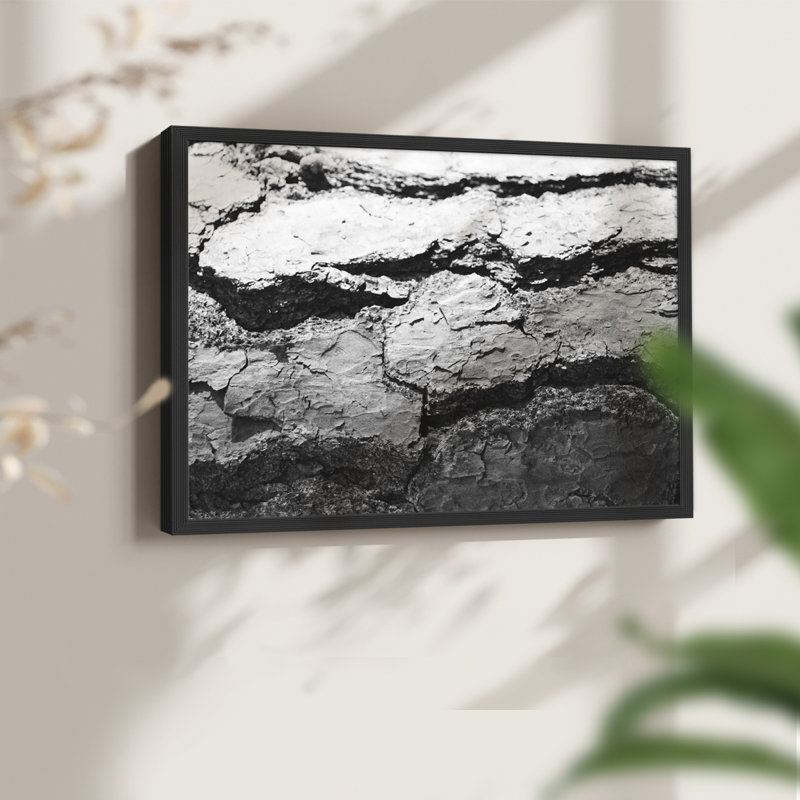 Found Textures IV - Reproduction encadrée - Restickable, H 8 po x l 10 po, Noir, noir, noir, noir