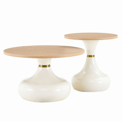 Ensemble de tables basses gigognes abordables de luxe en forme de gourde. Plateau de table en panneau de fibres à densité moyenne à grain de bois clair avec base en métal peint en aérosol blanc. Ensemble de tables basses deux pièces. Idéal pour le salon et la salle à manger.