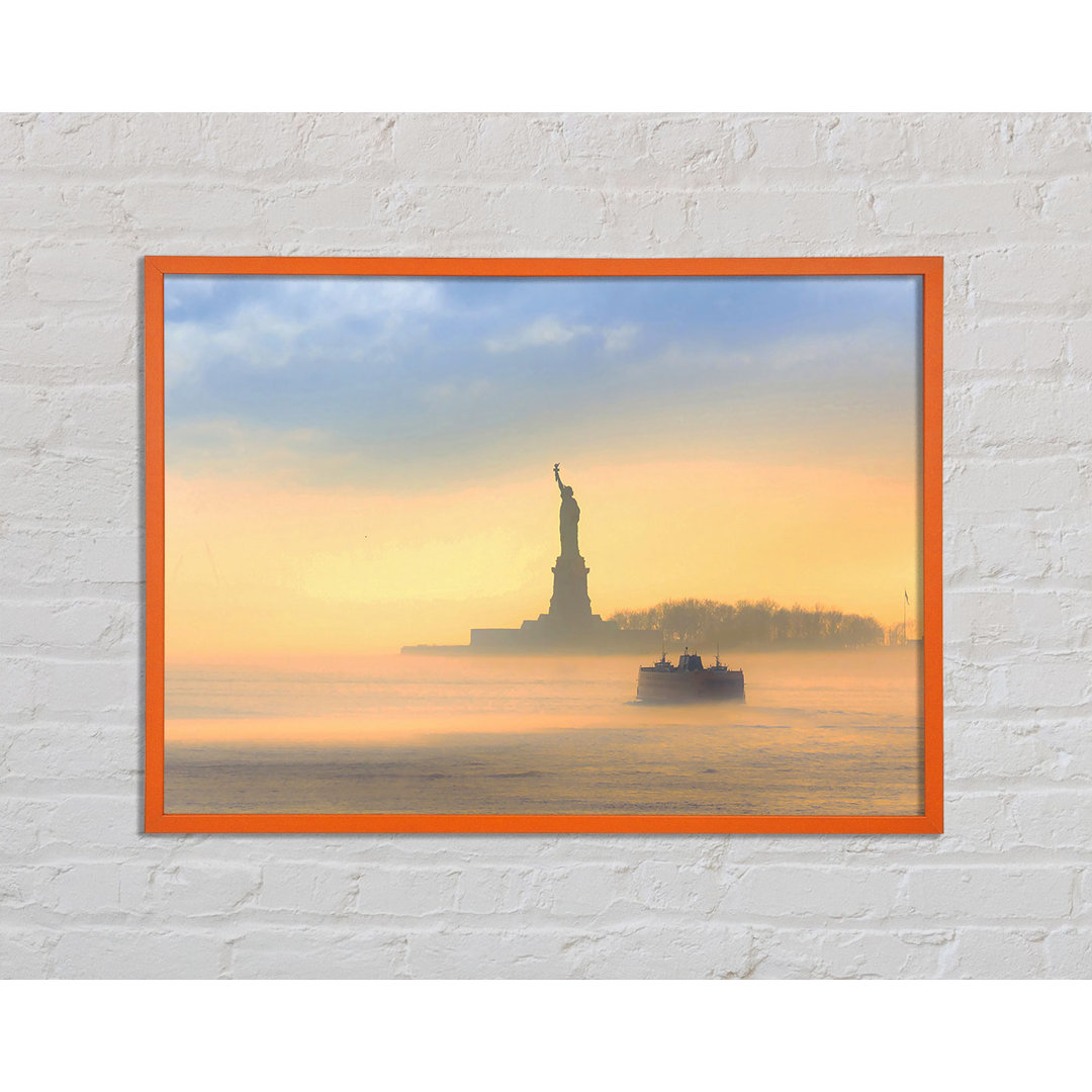 Anshu Mist Over The Statue Of Liberty - Einzelne Bilderrahmen Kunstdrucke