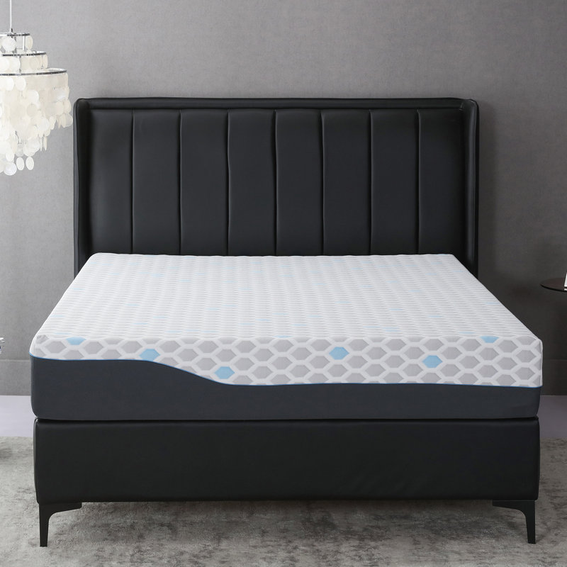 Matelas en mousse viscoélastique imprégnée de charbon de 10 po Glenni, Très grand