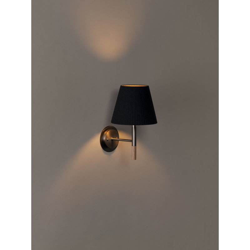 BC2 Wall Lamp, Black