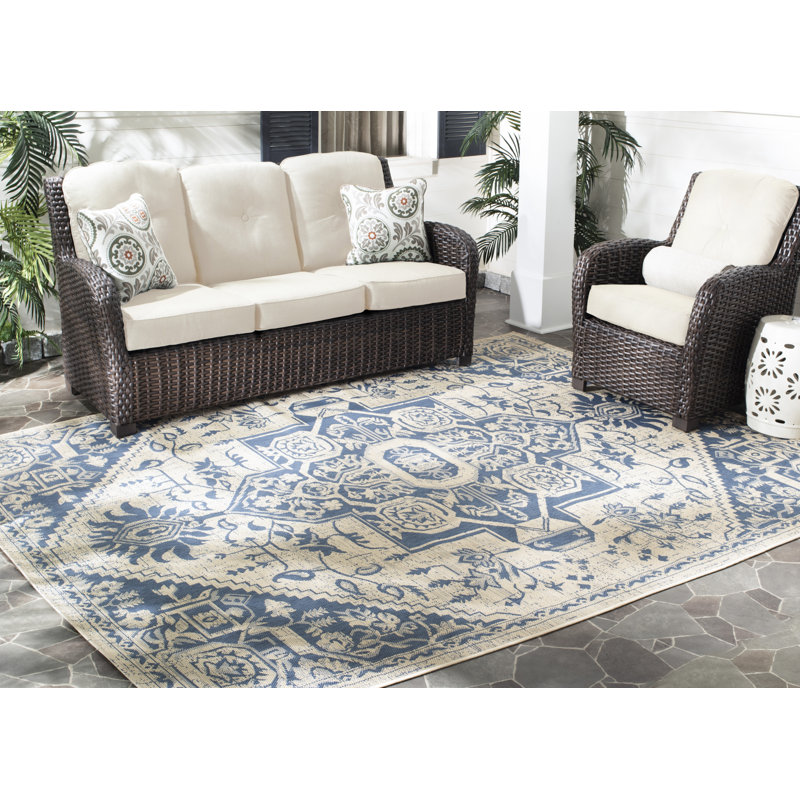 Tapis oriental d'intérieur / extérieur Courtyard Performance, Rectangle 8 pi x 10 pi