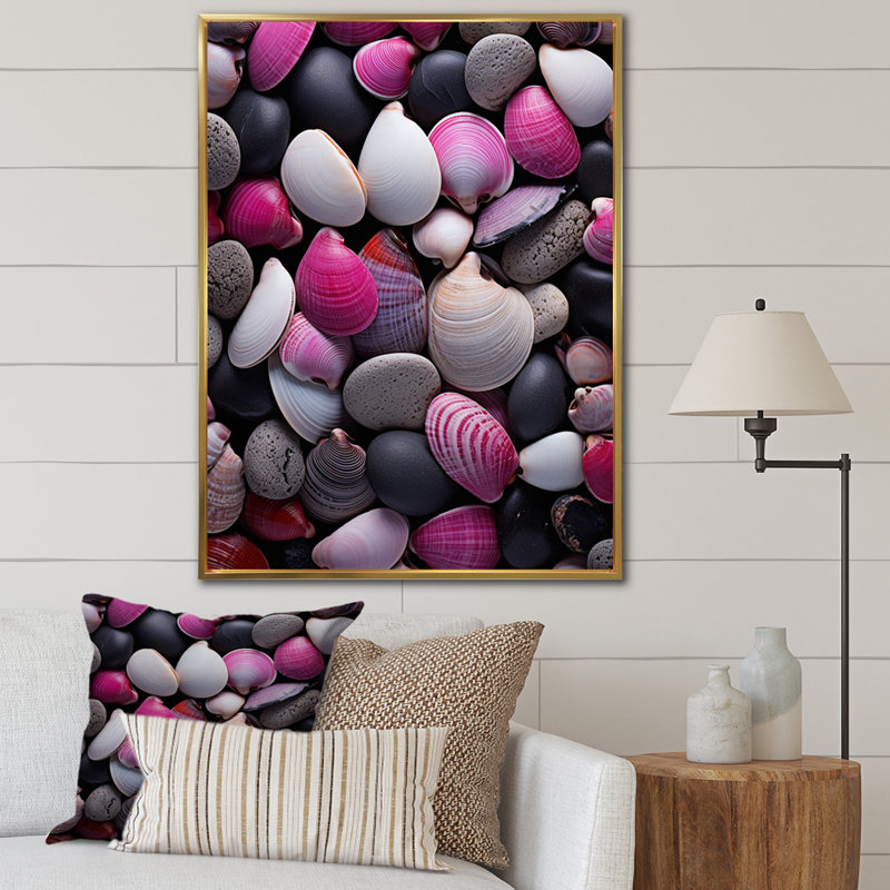 Collage de bord de mer rose, gris, rose, blanc et coquillages, H 44 po x l 34 po x P 1,5 po, Cadre flottant doré