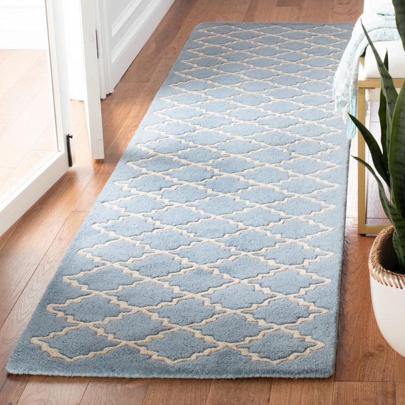 Tapis bleu / crème en laine touffeté à la main Carolene, Tapis de couloir 2 pi 3 po x 9 pi