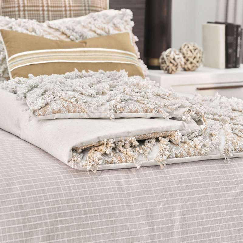 Sperrin Chevron Bed Runner