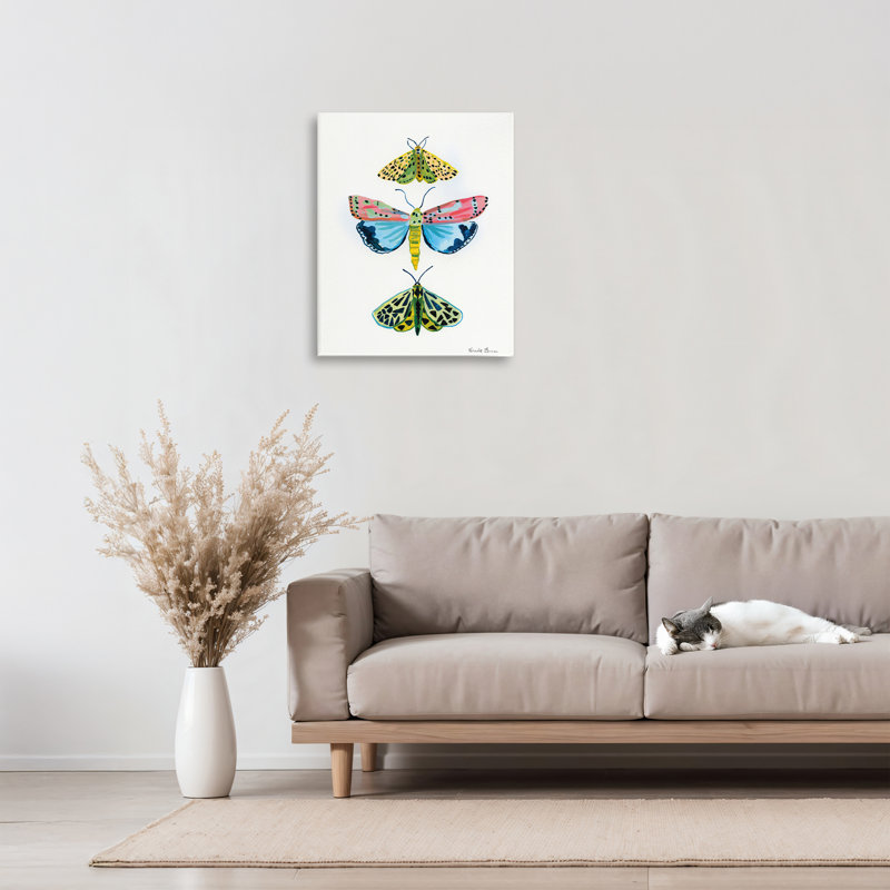 «Bright Moths Trio», conception par Farida Zaman, H 20 po x l 16 po