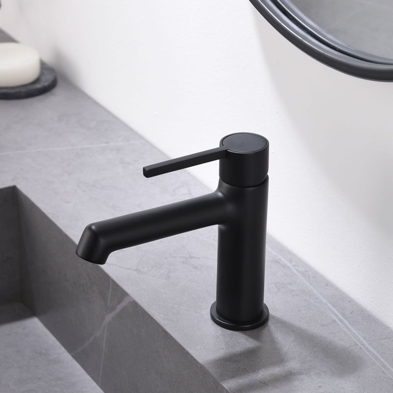Single-Hole Bathroom Faucet, Black