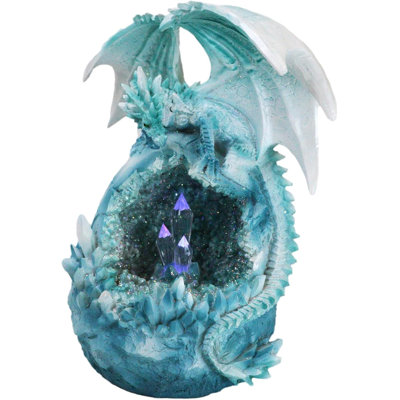 Figurine œuf de neige en hiver