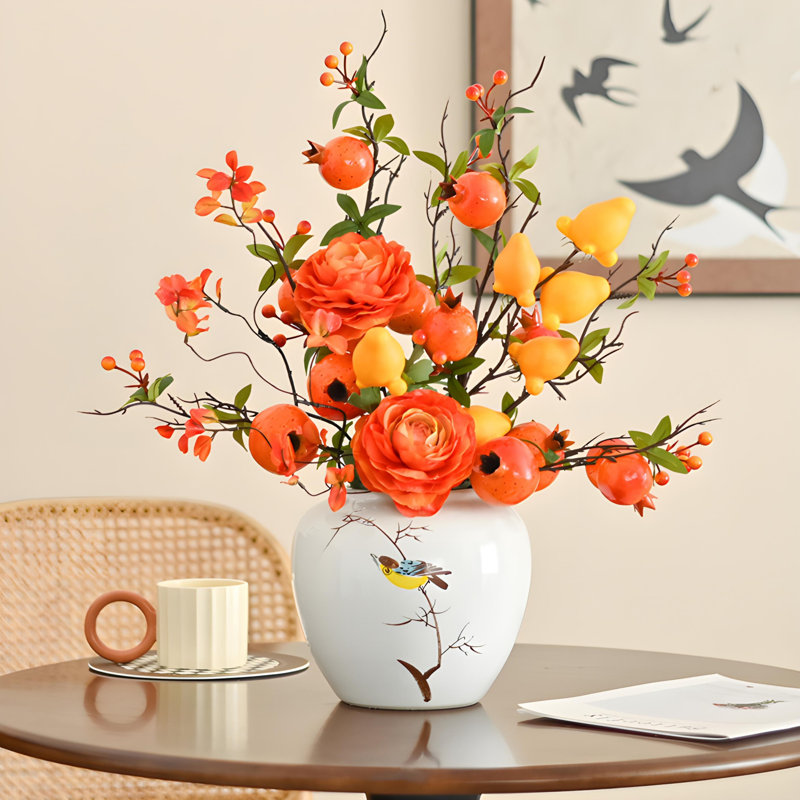 Ornements de fleurs simulées