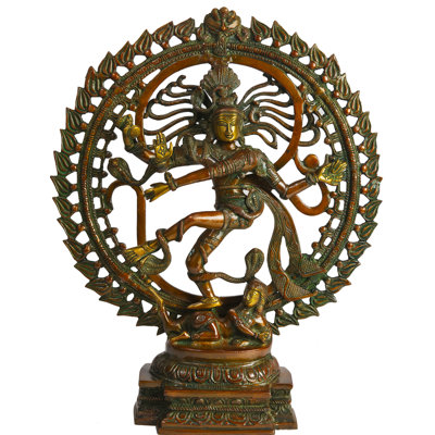 Nataraja en toile de fond Om (AUM)