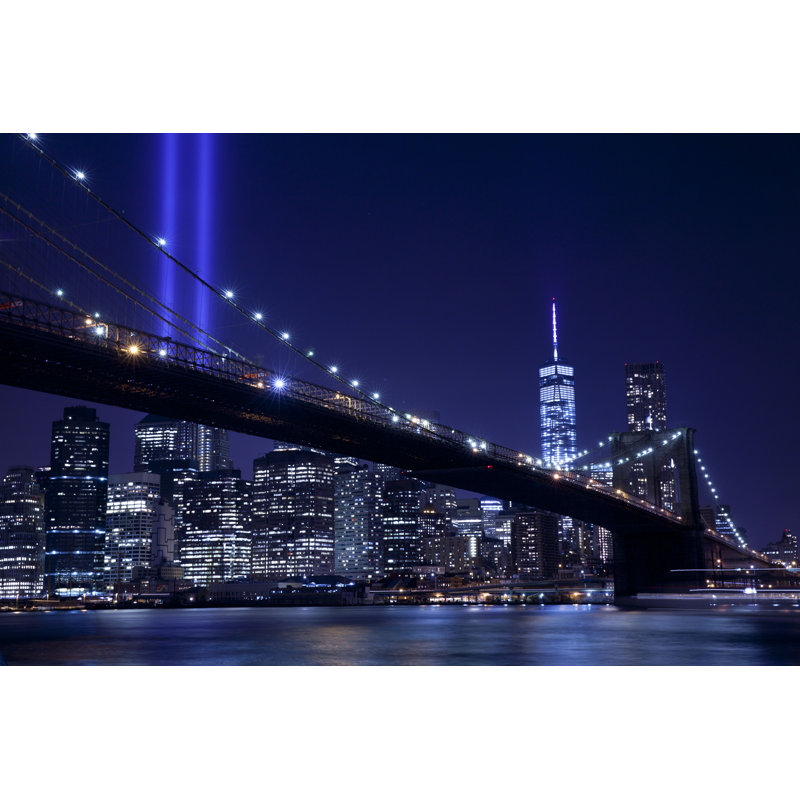 Pont de Brooklyn avec l'hommage en lumière, H 24 po x l 36 po