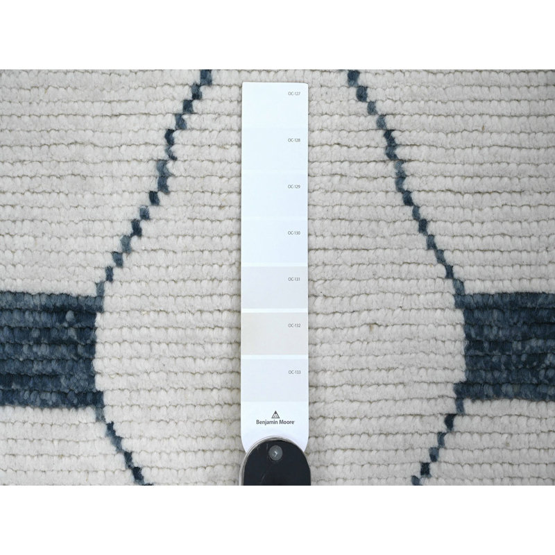 Tapis marguerite blanc 2 pi 6 po x 10 pi 4 po avec motif géométrique noué à la main, laine douce, velours texturé, tapis oriental