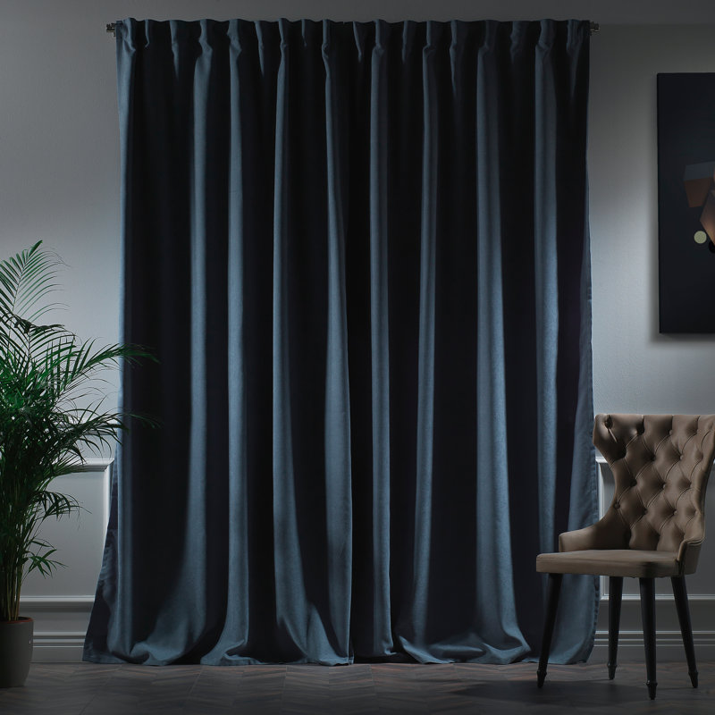 Paire de rideaux obscurcissant avec pattes de couleur unie, L 52 po x L 63 po, Bleu ciel