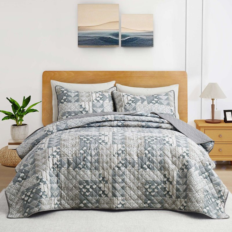 Modern Floral Geometric Quilt Set, 3-Piece Reversible Coverlet and Pillow Shams, Patina Floral