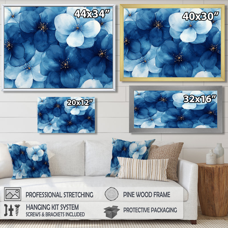 Fleurs bleues d'Igballe, arc-en-ciel dans l'herbe I - Art mural fleurs sauvages, H 24 po x l 32 po, Argent argent