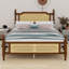 Lit en bois de pin avec tête et pied de lit en rotin-489757563-489757541