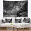 Tapisserie paysage de roches grises rouges avec nuages-28488370