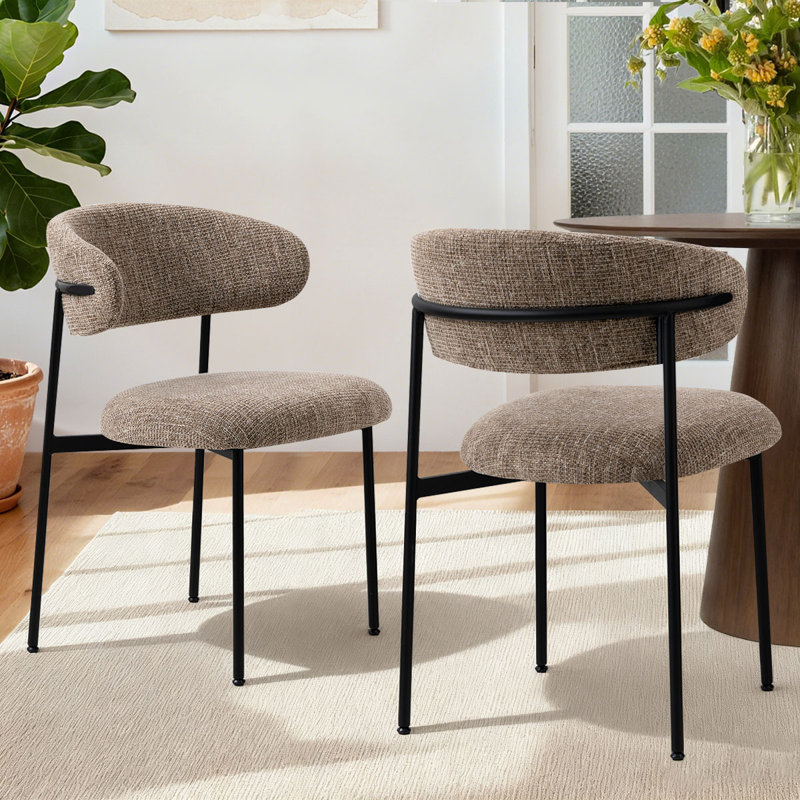 Chaise rembourrée avec pieds en métal, Marron clair