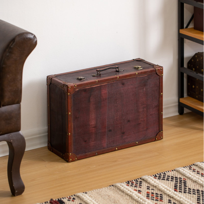 Boîte de valise décorative en bois de style rétro d'inspiration antique avec quincaillerie en laiton et garniture de coffre classique, idéale pour la décoration intérieure ou le coffre au trésor