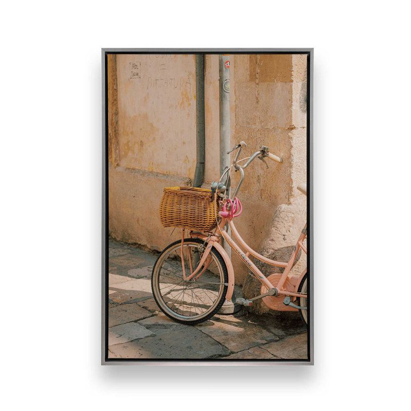 «Pastel Pedals», reproduction sur toile, Cadre flottant en chrome poli, H 30,75 po x l 20,75 po x P 1,75 po