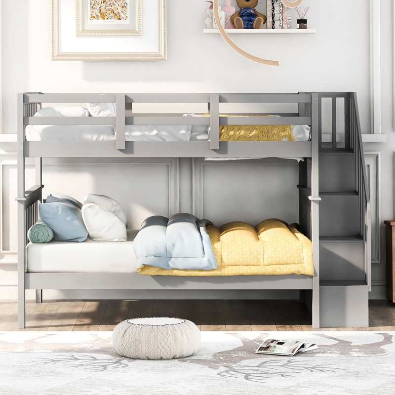 Lit superposé d'escalier gris avec rangement et garde-corps. Chambre à coucher, utilisation dans un dortoir. Matériau en bois massif. Options élargies. Escaliers sécuritaires. Choix de configuration polyvalents. Aucune boîte à ressorts requise. 250 lb