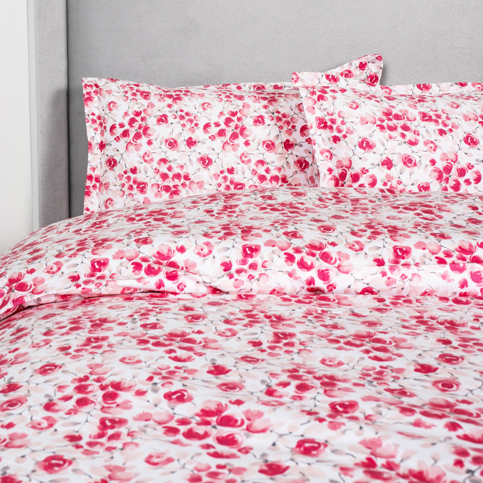 Babs Cotton Duvet Cover Set, Full/Queen Duvet Cover + 2 Standard Shams, Red