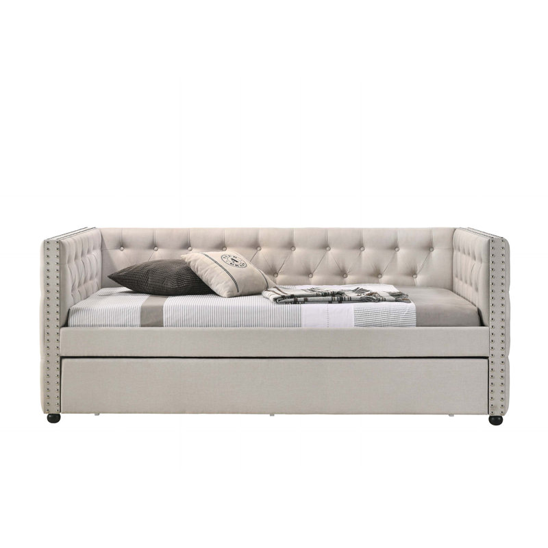 Comfortable Multi-functional Daybed with Extra Storage Space for Relaxation