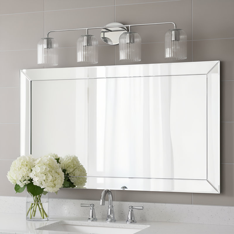 Grand meuble-lavabo Eisele de Génération Éclairage , Chrome chrome, H 8,75 po x l 33,75 po x P 6 po, Quatre lumières