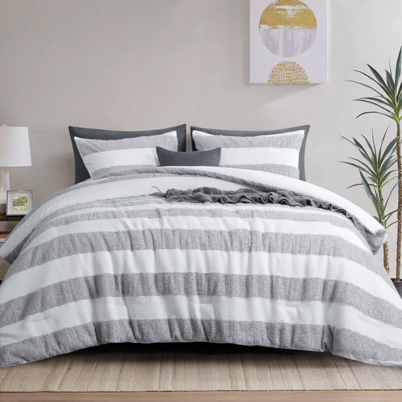 Stripe Tufted Comforter Set, Queen Comforter + 2 Standard Shams