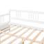 Lit de jour pleine grandeur avec pieds de soutien, blanc, résilient et, pour la chambre à coucher et le salon, potentiel de rangement supplémentaire de fabrication solide blanche, polyvalent pour l'espace, l'espace