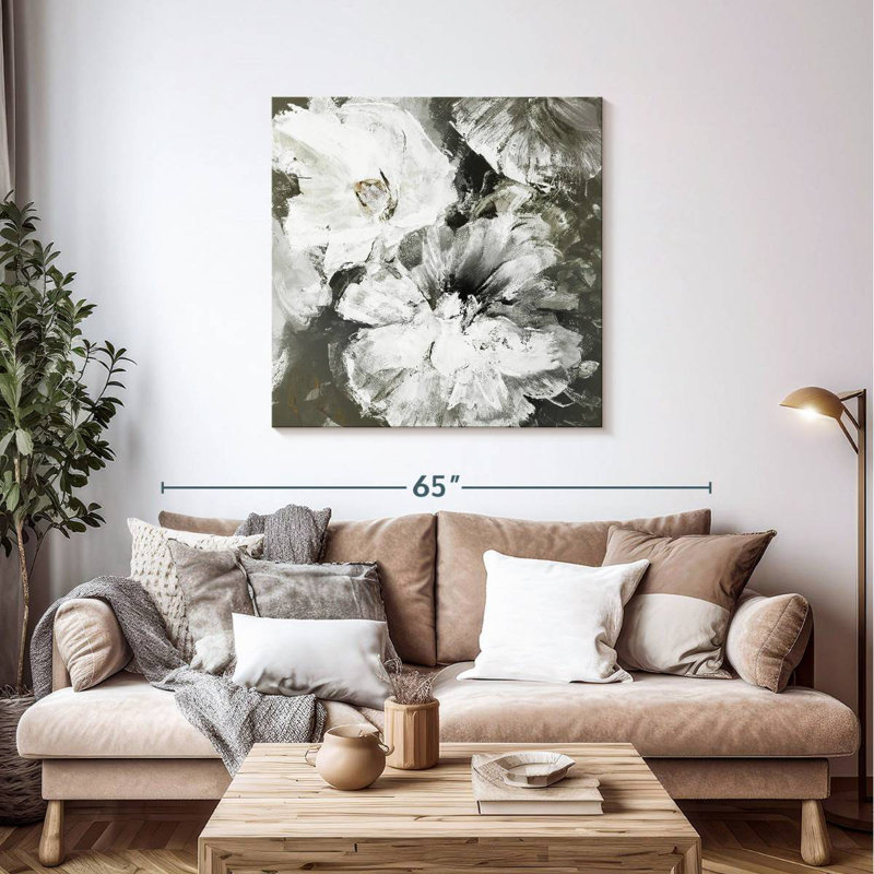 Fleurs blanches et grises, H 39 po x l 39 po