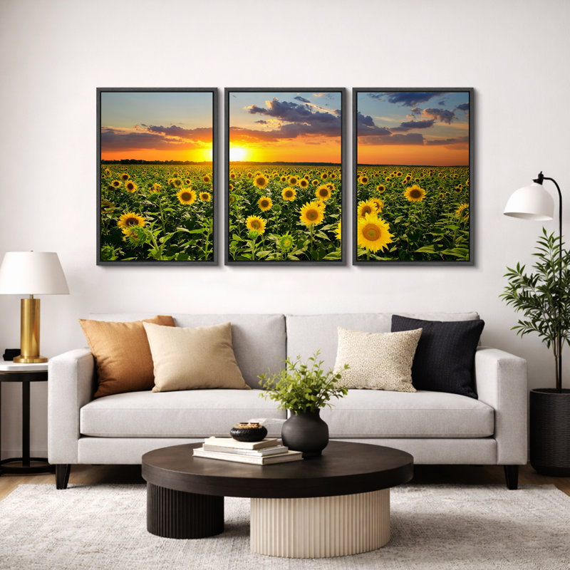 Champ de tournesols tournesols sur un fond de coucher de soleil - ensemble de 3 reproductions sur toiles tendues