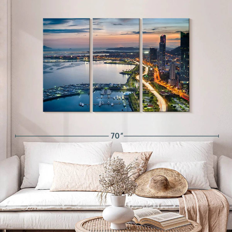 Sebbie Avenida Balboa, 32" H x 50" W