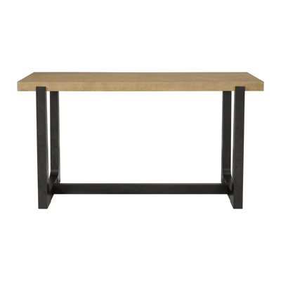 Table carrée et caramel