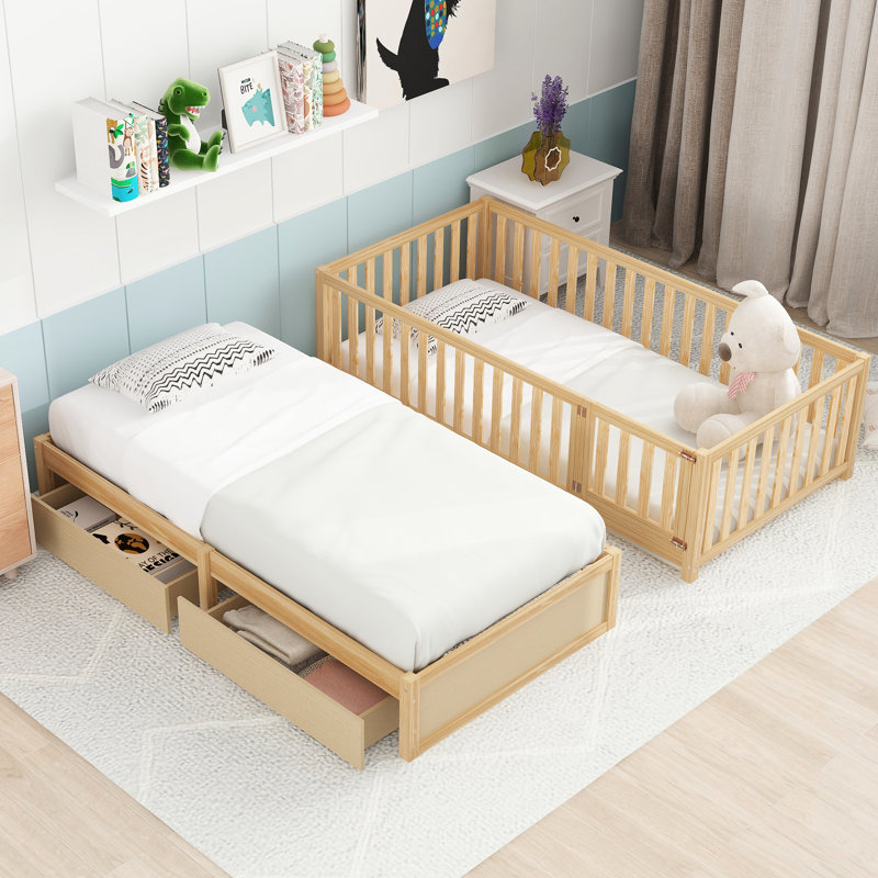 Lit de jour simple en pin naturel avec clôture et tiroirs, peut être divisé pour plus d'arrangements de lit - Taille des barrières de sécurité dans le lit au sol