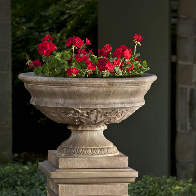 Coachhouse Planter