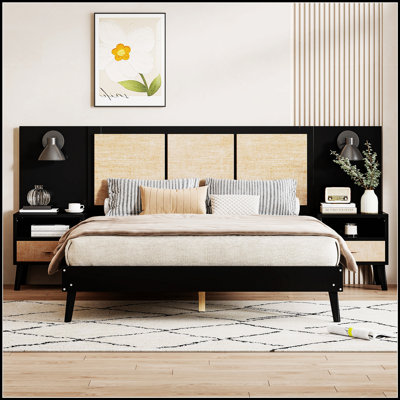 Structure de lit en rotin et bois avec lampes intégrées pour un sommeil élégant et confortable