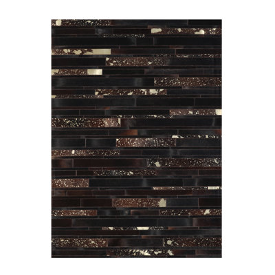 Tapis en cuir de vache fait à la main Juwairia