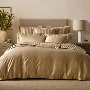 https://assets.wfcdn.com/im/28241154/resize-h310-w310%5Ecompr-r85/2527/252768076/Mulberry+Satin+Sheet+Set.jpg